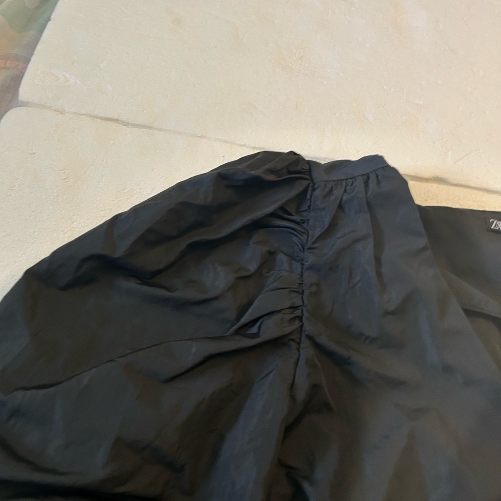 Zara Black Puff Sleeve Wrap Top with Pearl-Accent Belt - Picture 12 of 15